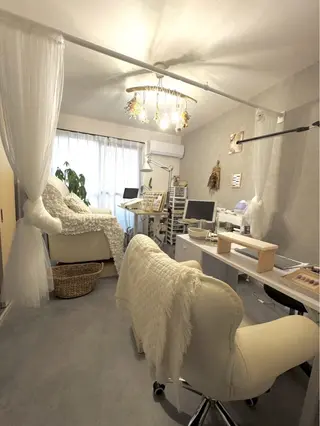 EMINY所属・EMINY rikoのネイルデザイン