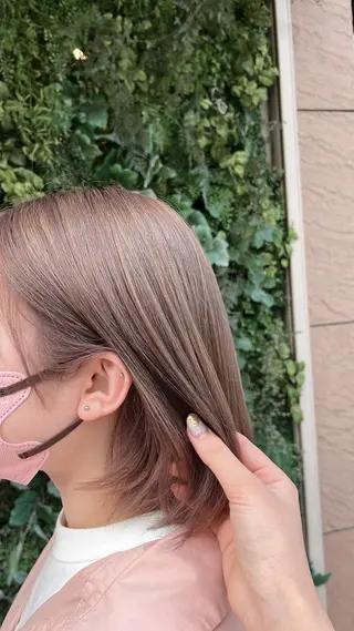 カラー effect横浜所属・切りっぱなしボブ/ 艶カラー/綾莉のヘアスタイル