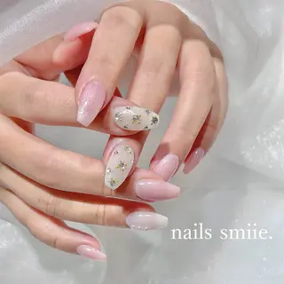 ネイル nails smiie.のネイルデザイン