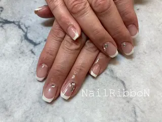 ネイル ネイルリボン 受付スタッフのネイルデザイン