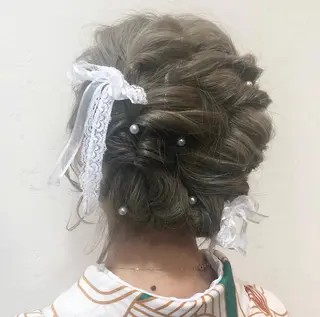 ミディアム ヘアアレンジ mina .のヘアスタイル