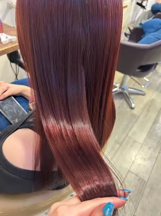 カラー 拝頭　奈枝 Beretのヘアスタイル