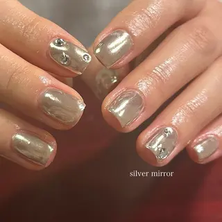 ネイル mio _POHEURのネイルデザイン