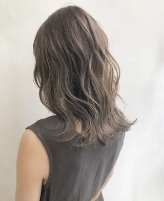 セミロング カラー nakahara madokaのヘアスタイル
