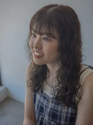 セミロング パーマ plus HAIR いずみのヘアスタイル