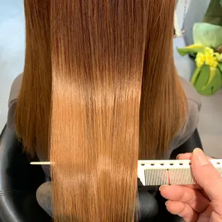 セミロング ディレクター鮫島 俊介のヘアスタイル