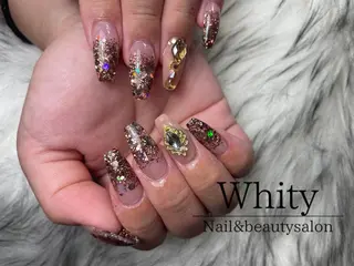 ネイル Whity所属・Whity kiriのネイルデザイン
