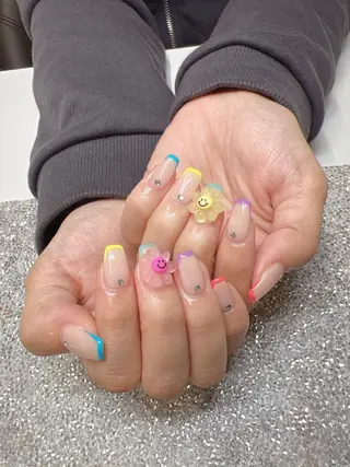 ネイル Guarendo錦糸町店所属・ガレンドウ 白澤 愛子のネイルデザイン