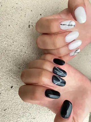 ミディアム ネイル ✴︎ Delightのネイルデザイン