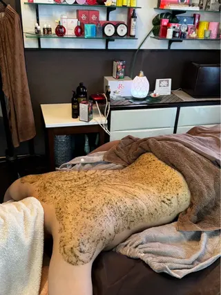 ハーブピーリング Lanaのエステ・リラクイメージ