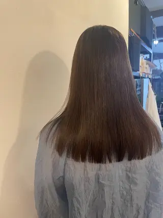 セミロング momoka ［pejite]のヘアスタイル