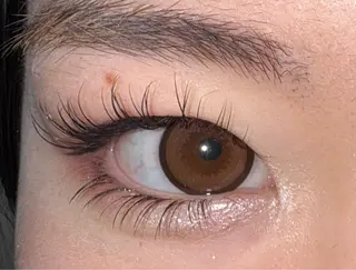 マツエク・マツパ Bish Yanaのヘアスタイル