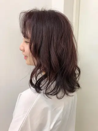 ミディアム カラー 安藤 佑衣のヘアスタイル