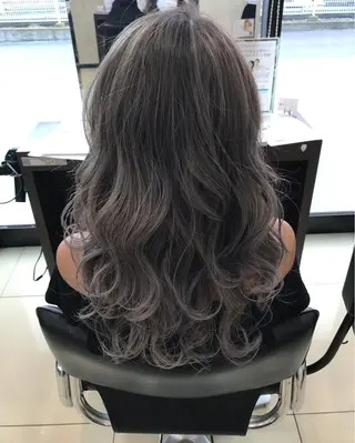 セミロング カラー 大久保 隆蔵のヘアスタイル