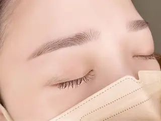 アイブロウ Lily Yurigaokaのマツエク・マツパデザイン