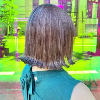 ショート カラー レイヤーカット/ 透明感カラー/みずほのヘアスタイル