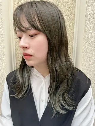 カラー ⚪️ニュアンスカラー ⚪️ハイトーン　マユのヘアスタイル