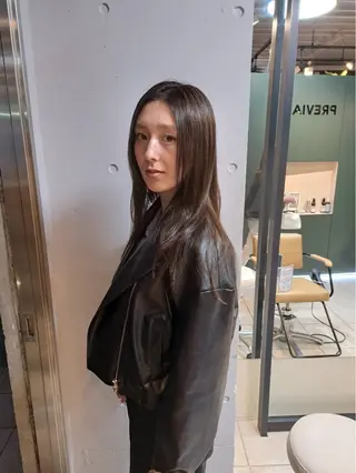 ロング PREVIA銀座渡辺 真矢のヘアスタイル