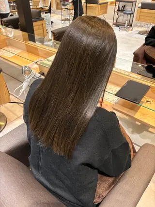 カラー 小林 琉花のヘアスタイル
