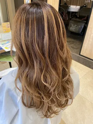 ロング 横田 まおのヘアスタイル