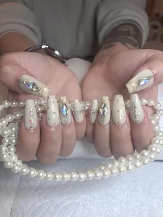 ロング ネイル 長さ出し専門 nynaのネイルデザイン