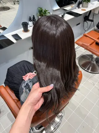 セミロング カラー 艶感/ナチュラル 🩵amiのヘアスタイル