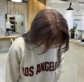 ミディアム オリーブ/縮毛♡ Natsuno🩰のヘアスタイル