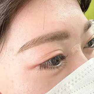 アイブロウ LA PERLE所属・LA PERLEのマツエク・マツパデザイン