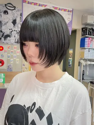 ショート 🍭ハイトーン/ デザインカラー🦄のヘアスタイル