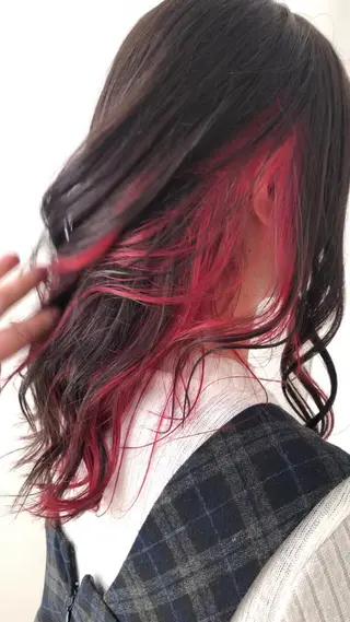 ロング カラー 唐澤 千尋のヘアスタイル