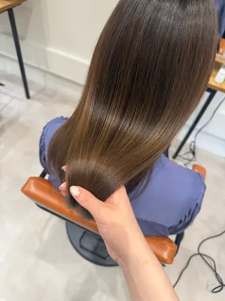 セミロング カラー 💛🤍U too e’s 鎌倉🧸のヘアスタイル