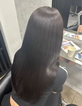 ロング カラー Moe by aria所属・飯田 冴のヘアスタイル