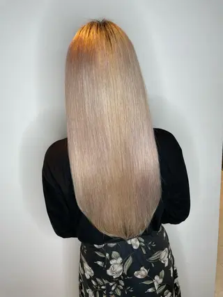 ロング 友田 千栄のヘアスタイル