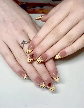 ネイル Hi Beauty 渋谷(ネイル、ハイパーナイフ6、脂肪れいきゃく、マッサージ＆エステサロン)所属・Hi beauty 渋谷のネイルデザイン