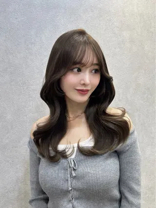 ロング カラー ヘアアレンジ 🩷韓国ヘア/ヨシン モリ🩷Maikaのヘアスタイル