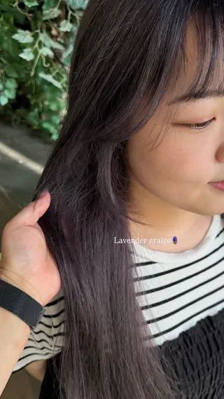 セミロング カラー 垣内 奈緒のヘアスタイル