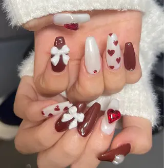 ネイル Hikari 🌺のネイルデザイン