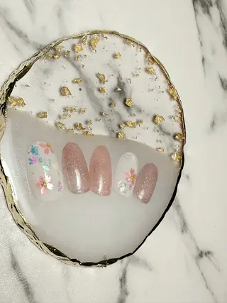 ネイル ala アーラのマツエク・マツパデザイン