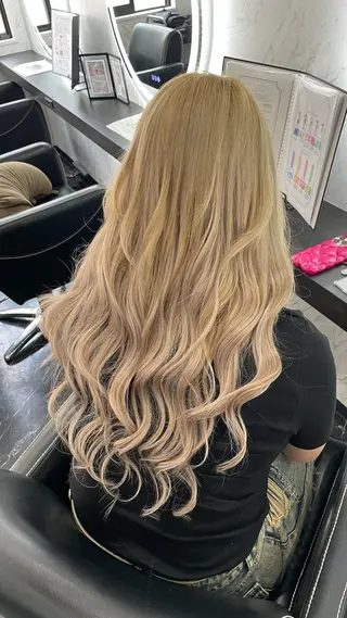 ロング Carrefour　LOCO 草加西口店（カルフール　ロコ）所属・透明感・暖色カラー /mao🩰のヘアスタイル