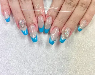 ロング R NAILSALONのネイルデザイン