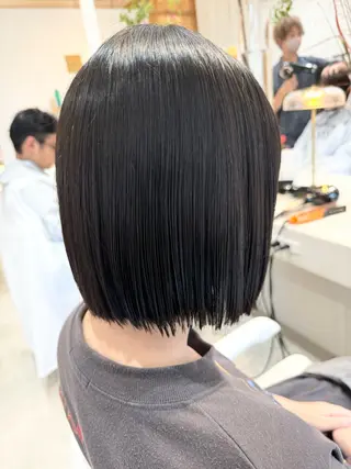 ミディアム un【アン】所属・【un】 MANAのヘアスタイル