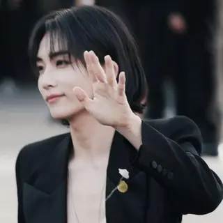 カラー 莉乃/縮毛矯正/髪質 改善/艶カラーのヘアスタイル