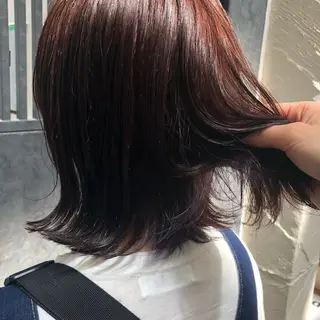 ミディアム カラー ウルフカット／吉村 桃子のヘアスタイル