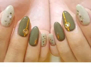 ネイル ネイル＆フラワーサロン〜Ri✦hiro〜鳥栖店所属・HIRATA RIEのネイルデザイン