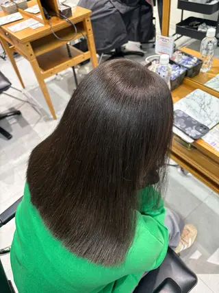 セミロング カラーモデル募集 ✨🤍モモハ🤍✨のヘアスタイル