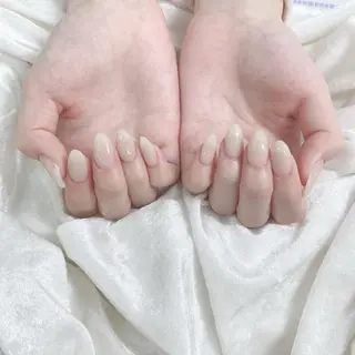 ネイル 遠藤 百恵のネイルデザイン