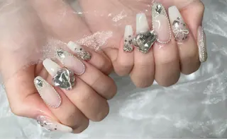 ネイル Roi〈ロワ〉 Minakoのネイルデザイン