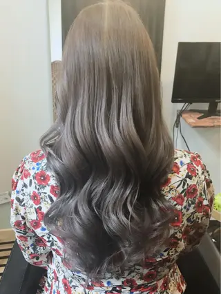 ロング カラー ヘアアレンジ BOBシークレット じょうじ⭐️成のヘアスタイル