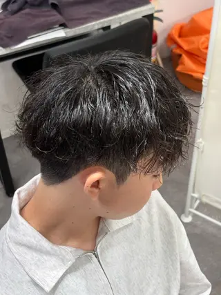 ミディアム カラー パーマ メンズ メンズパーマ特化 🔥韓国ヘア職人🔥のヘアスタイル