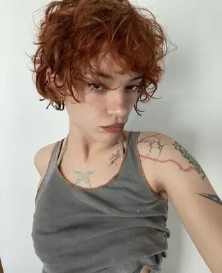 カラー films所属・AYA/films 韓国/レイヤー／ボブのヘアスタイル